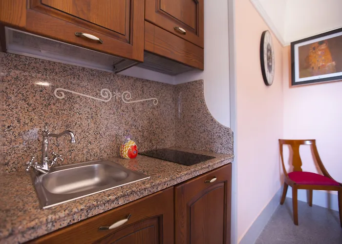 Affittacamere Torre Elisabetta 4*